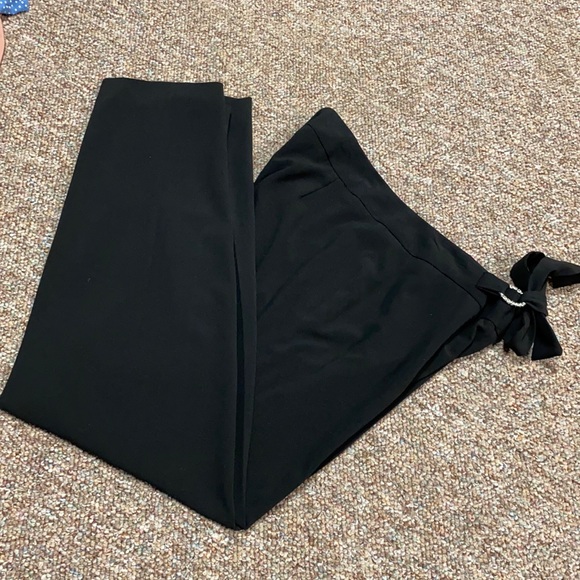 Larry Levine petite stretchy black pants with rhinestones buckle tie belt. MP - Picture 1 of 10